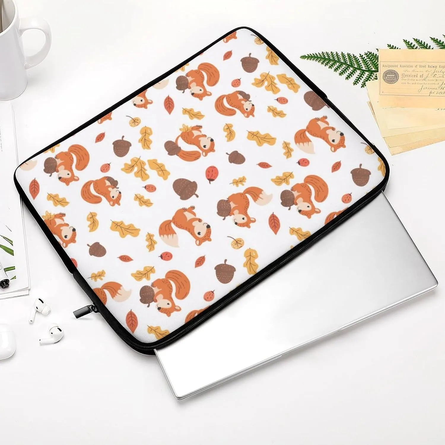 Cute Squirrel Personalized Laptop Bag Business Casual Laptop Cases Slim Computer Bag Briefcase
