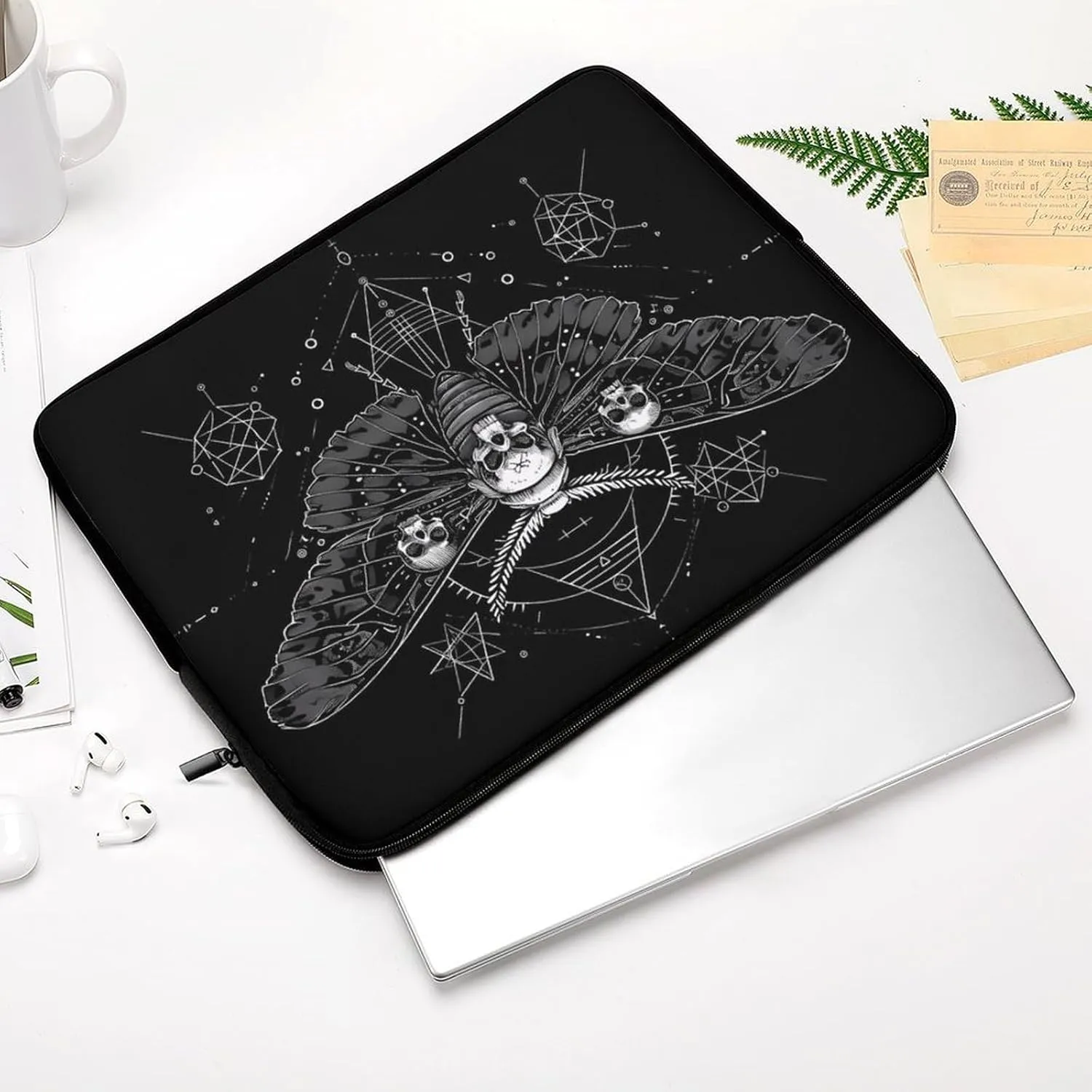 Death Moth Personalized Laptop Bag Business Casual Laptop Cases Slim Computer Bag Briefcase